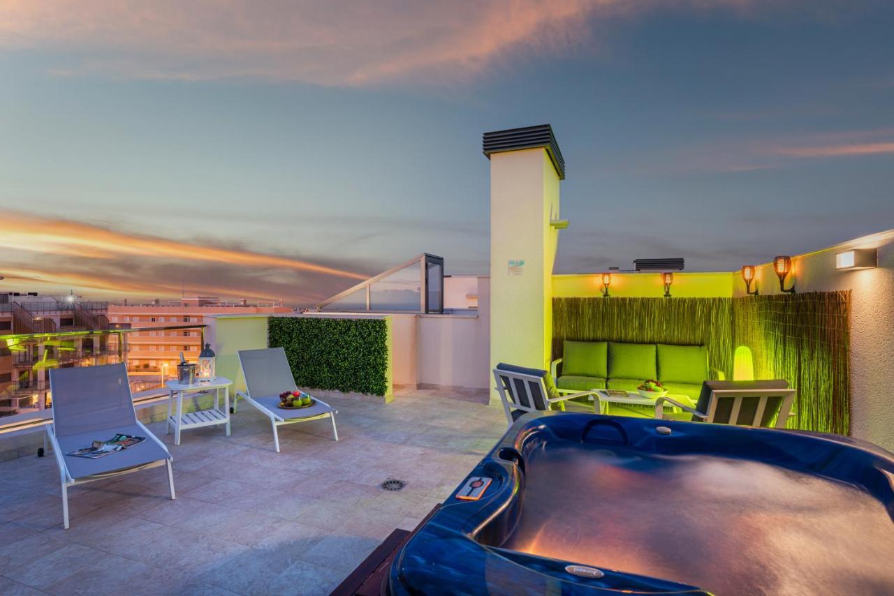 Appartamento La Zenia Cocoon - Luxury Penthouse With Jacuzzi, 2 Pools, Indoor Heated Pool, Sauna, Gym, Playstation Dehesa de Campoamor  Esterno foto